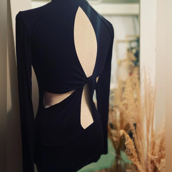 Open back turtle neck - Picture 4 of 5